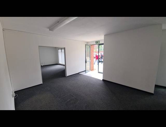 INDUSTRIAL PROPERTY TO RENT IN HALFWAY HOUSE